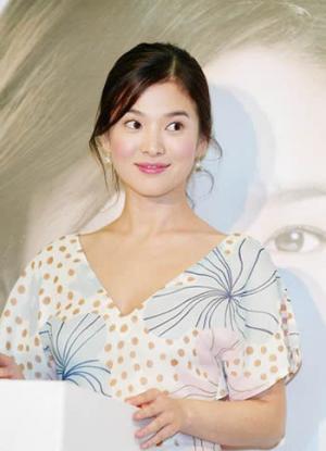 Song Hye Kyo có thể đóng “Tuyệt đỉnh Kung Fu 2”