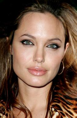 Angelina Jolie sẽ lại là một…sát thủ